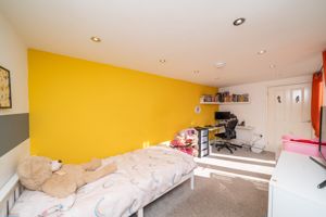 FAMILY/PLAY ROOM- click for photo gallery